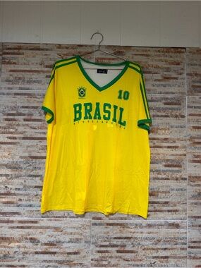 Men's Yellow Short-Sleeve Jersey with Green Trim